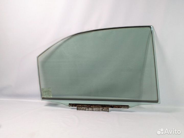 Стекло двери заднее правое Toyota Camry 2AZ 2005