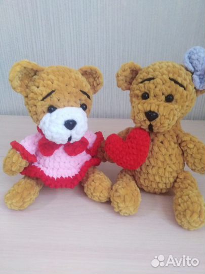 Вязаная плюшевая игрушка мишка