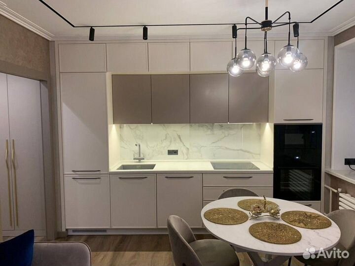 Кухня прямая с ручками новая