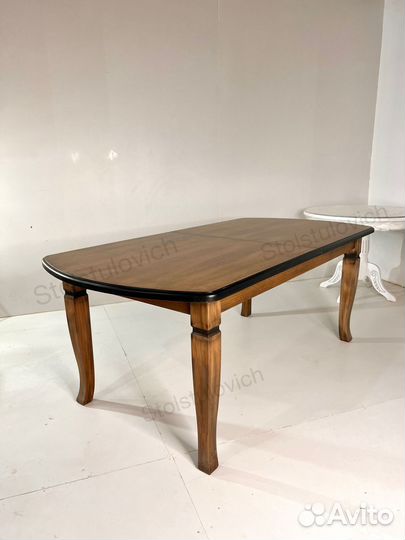 Кухонный стол