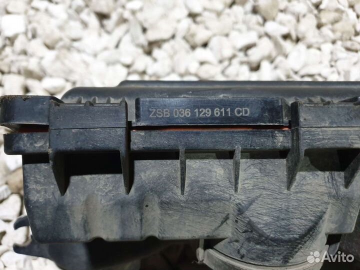 Корпус воздушного фильтра Шкода Фабия 2