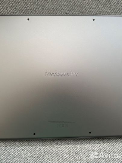 Macbook pro14 m1 pro 32 512