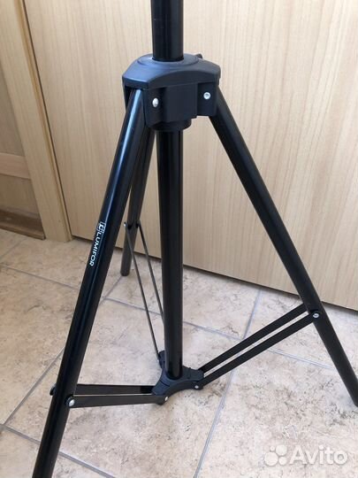 Штатив трипод