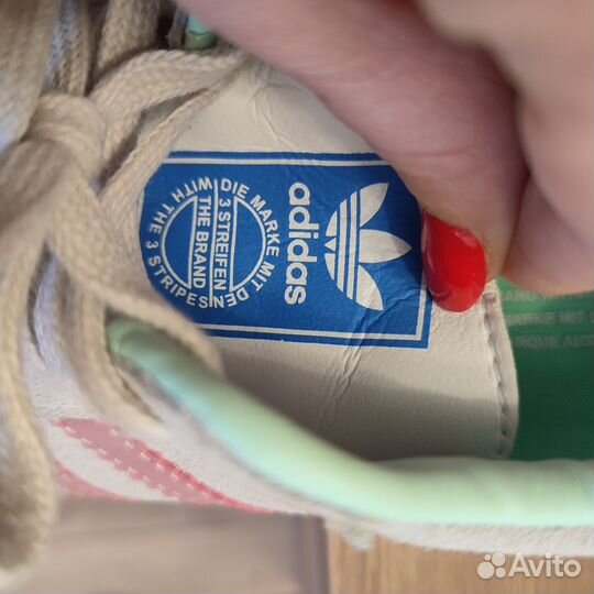 Кроссовки женские Adidas 35 р