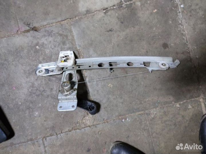 Стеклоподъемник задний левый Renault Megane 2