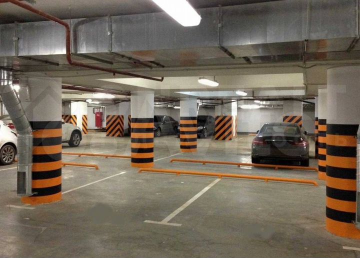 Машиноместо, 14 м²