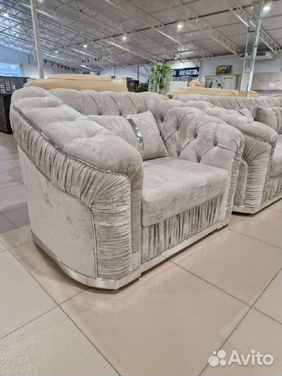 Диван и кресло Милорд