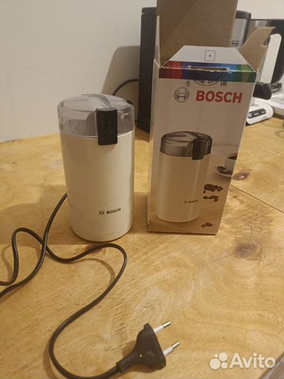 Кофемолка Bosch TSM6A01 кремовый цвет