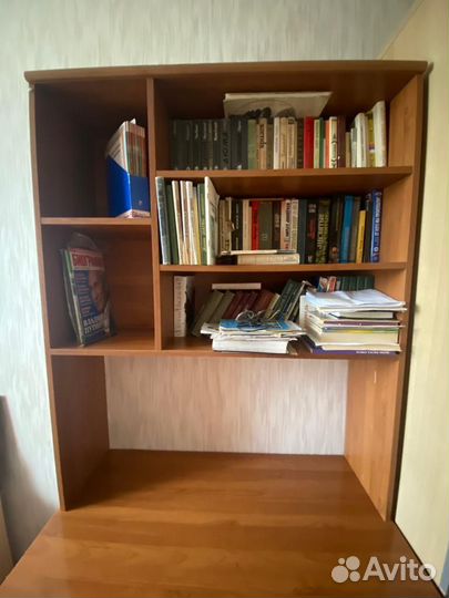 Письменный стол