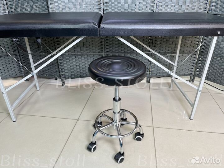 Кушетка и стул