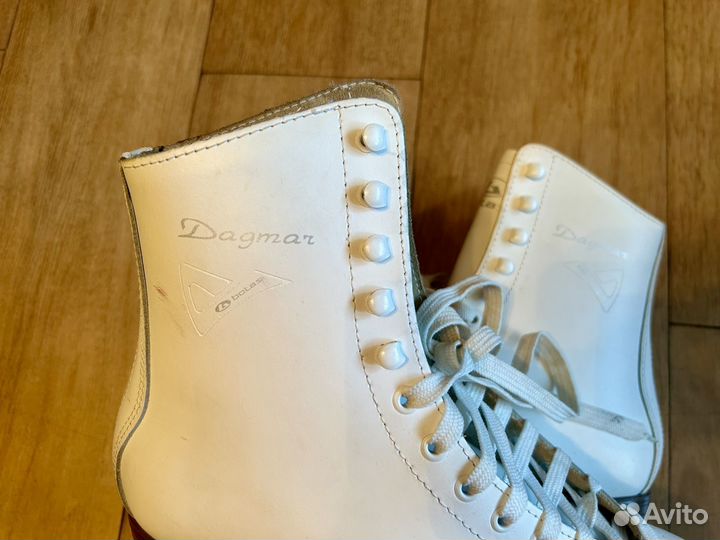 Коньки фигурные женские