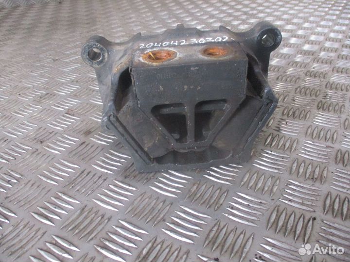 Подушка двс Mercedes-Benz A9412418113