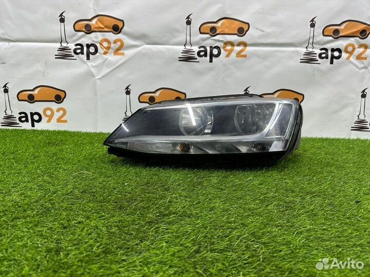 Фара галогеновая левая Volkswagen Jetta MK 6 caxa