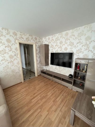 2-к. квартира, 55 м², 6/10 эт.