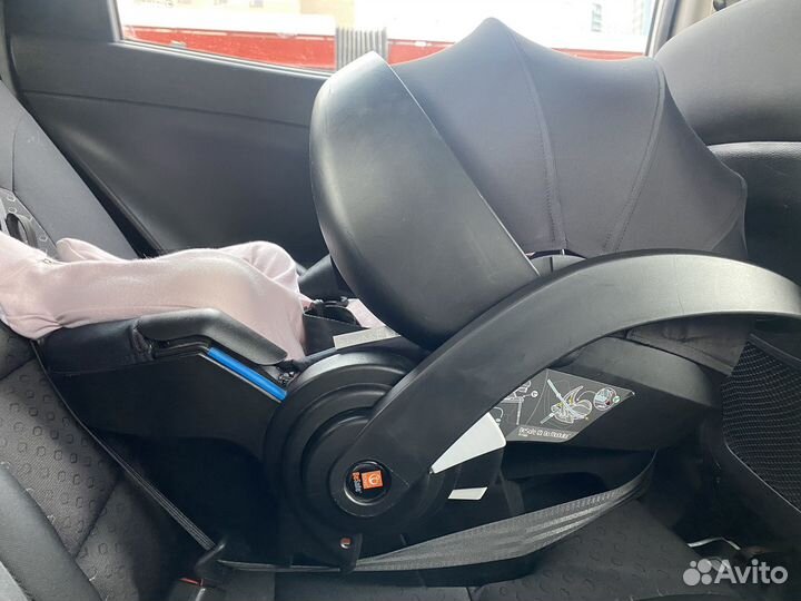 Автокресло люлька для новорожденных Stokke