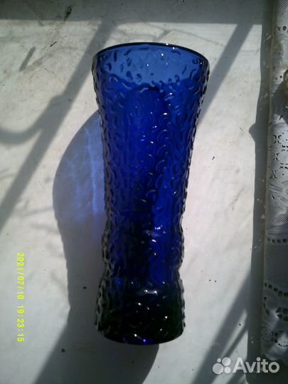 Ваза синее стекло