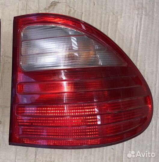 Фонарь задний правый Mercedes W210 E-Class