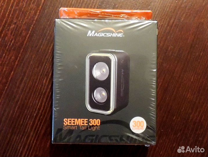 Яркий Задний велофонарь MagicShine SeeMee 300