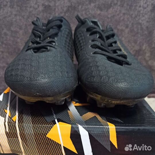 Футбольные бутсы