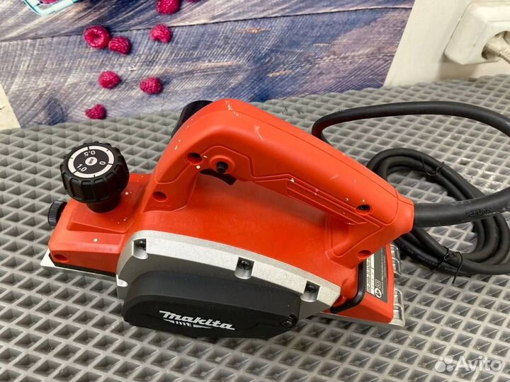 Рубанок сетевой Makita M1902, 500 Вт, 82 мм (20)