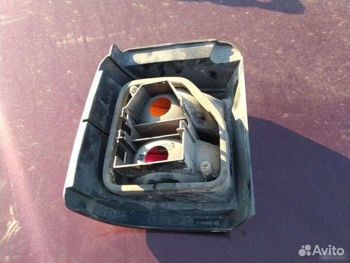 Фонарь задний правый Volkswagen Passat B3 1993