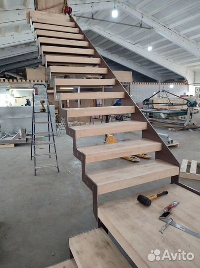 Лестница на второй этаж от производителя