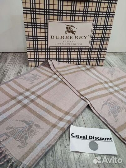 Шарф burberry с эмблемой