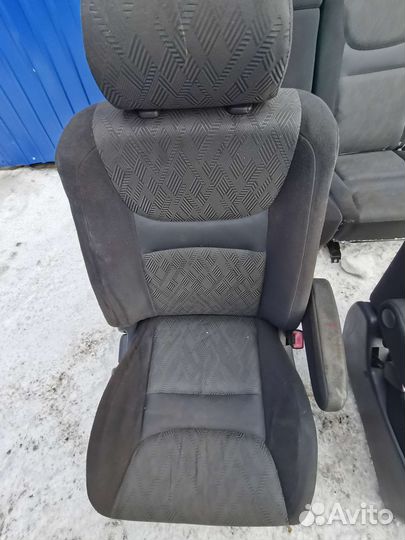 Салон в сборе Toyota Kluger V MCU25 1mzfe