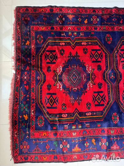 Ворсовой ковёр ручной работы