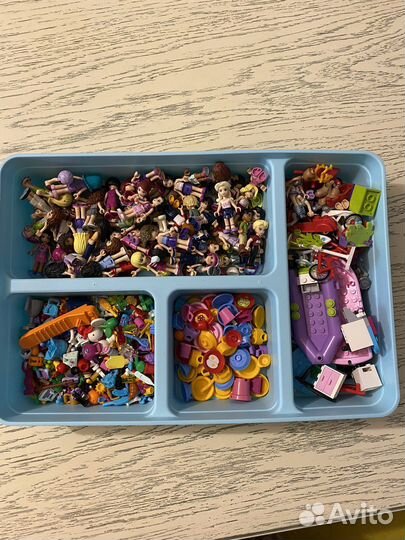 Коллекция lego Friends 29 наборов на игровом поле