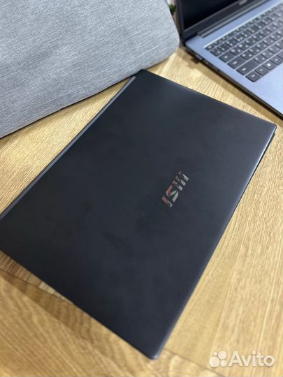 Ноутбук MSI modern 14 C12M