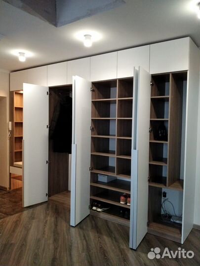 Шкаф в прихожую