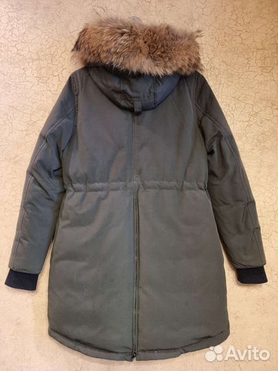 Парка с натуральным мехом canada goose размер М