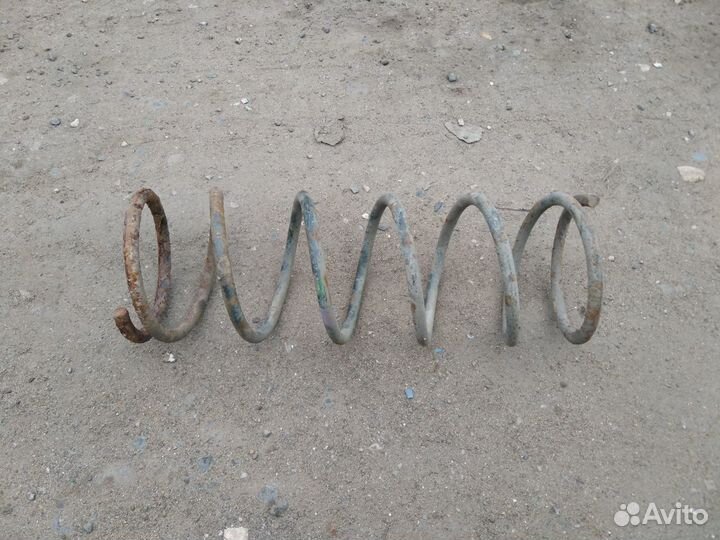 Пружина передняя Форд Сиерра с 1983г