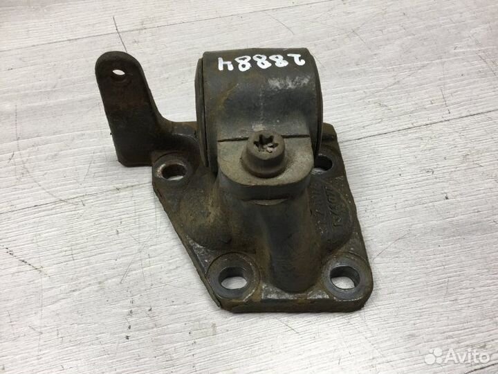 Кронштейн кабины передний левый Scania P124 12