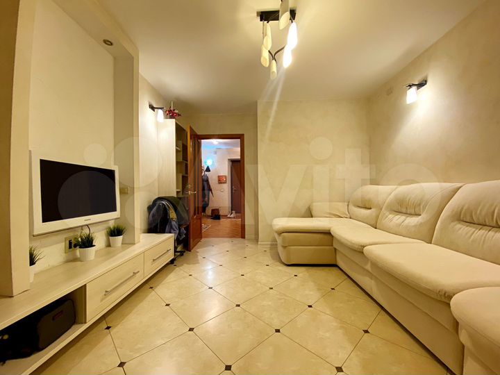 2-к. квартира, 65 м², 3/9 эт.