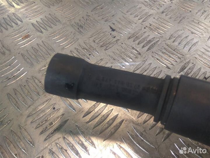 Патрубок воздушный (Резиновый) Мерседес Vito Via