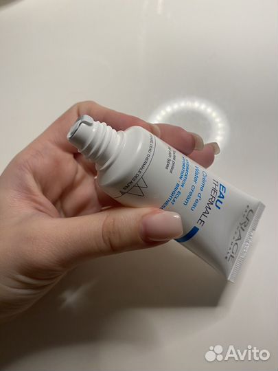 Увлажняющий крем для лица Урьяж uriage