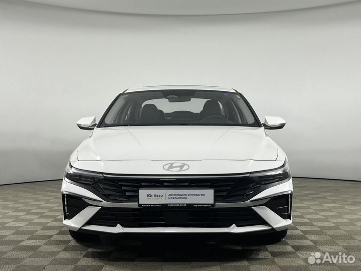Hyundai Elantra 1.5 CVT, 2023, 164 км