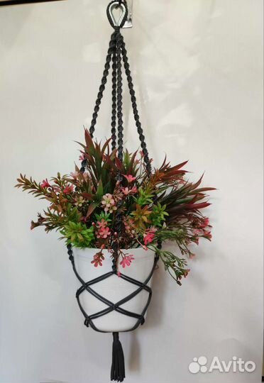 Кашпо для цветов подвесное (макраме)
