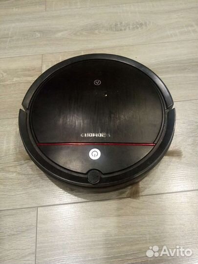 Робот пылесос Redmond