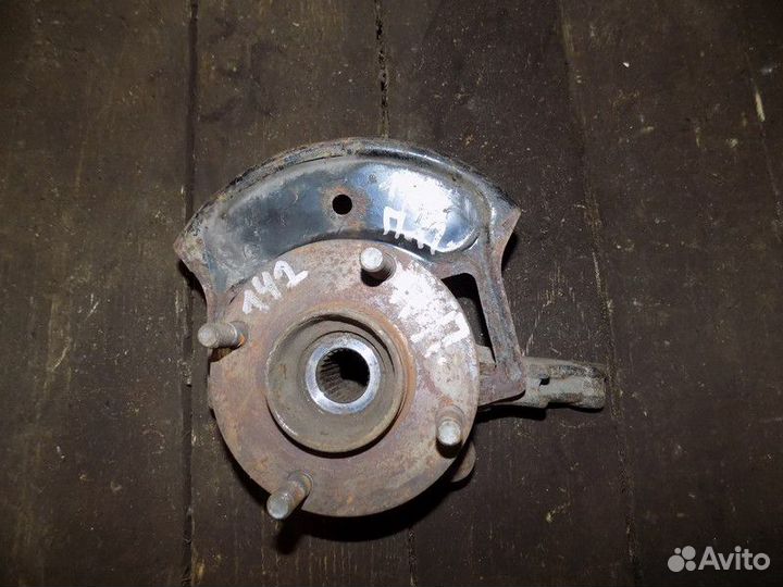 Кулак поворотный передний правый Almera Classic (B