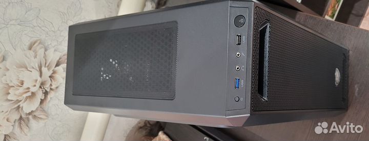 Системный блокПроцессор Intel Core i3-7100