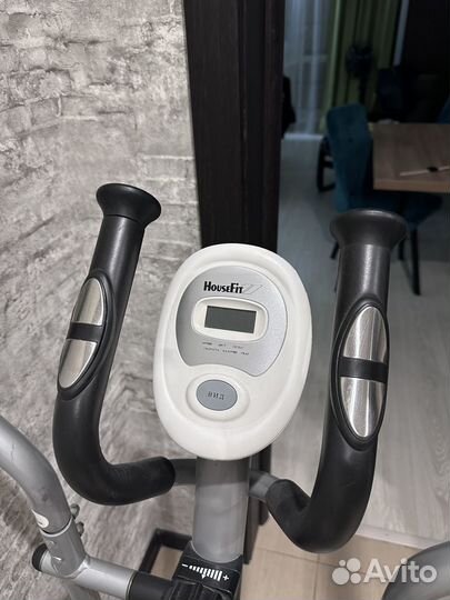 Эллиптический тренажер HouseFit