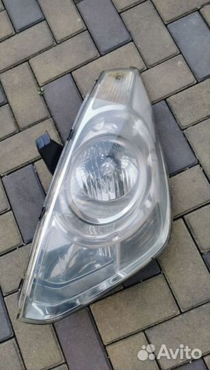 Оригинальные фары на Hyunda Grand i Starex, H-1