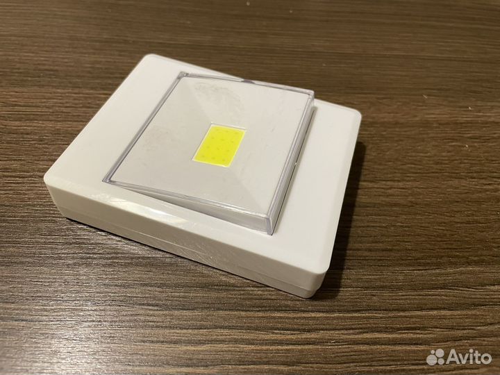 Светодиодный светильник на батарейках