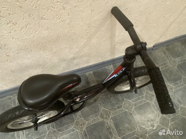 Беговел GT mach ONE push 12