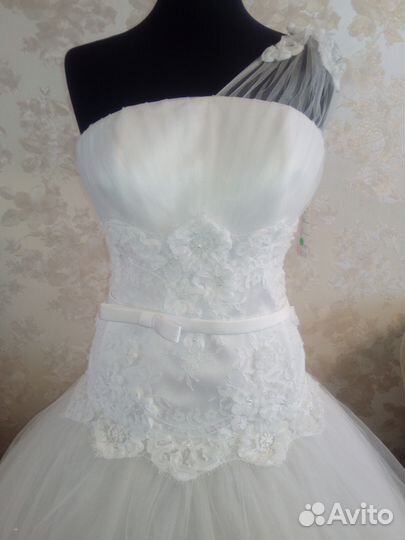 Свадебные платья