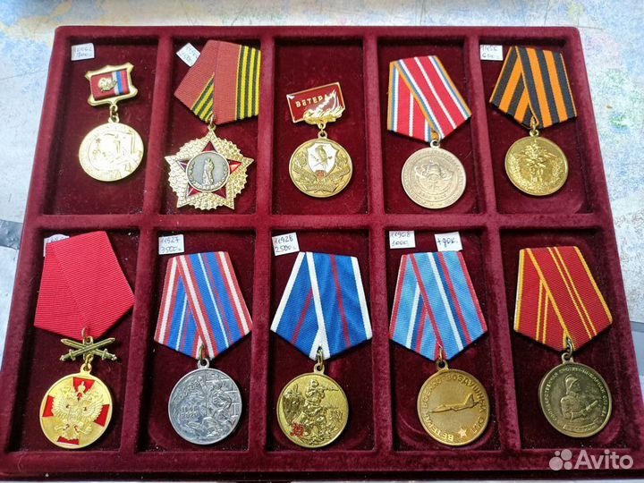 Тяжёлый Знак 10шт. Все разные. Медаль