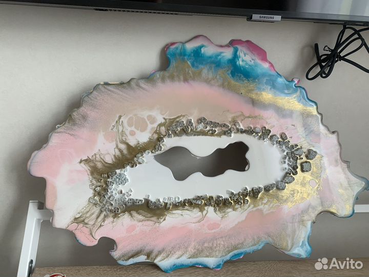 Абстрактная картина эпоксидной смолой (геоды)